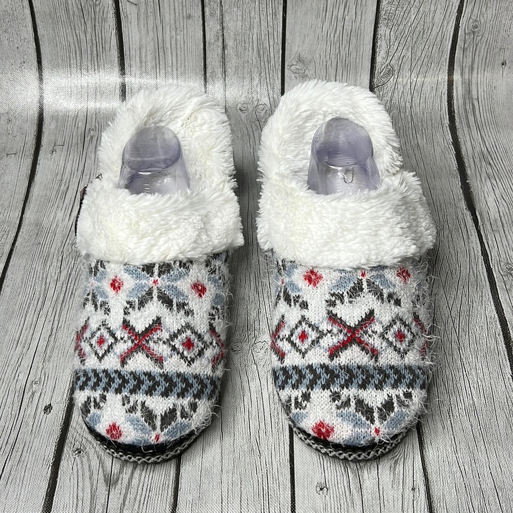 Muk luks fair isle slippers size 11/12